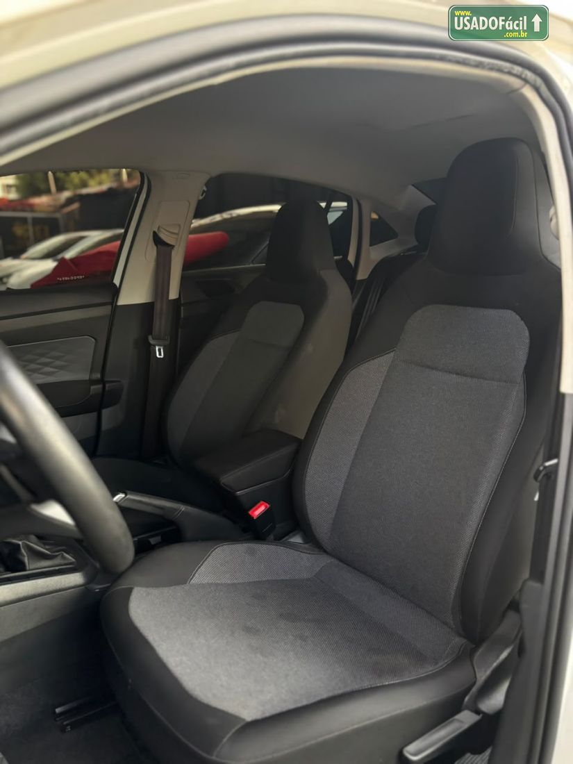 Volkswagen Virtus Comfortline 200 TSI Automático Flex 2023/2024 — foto 13 de 15