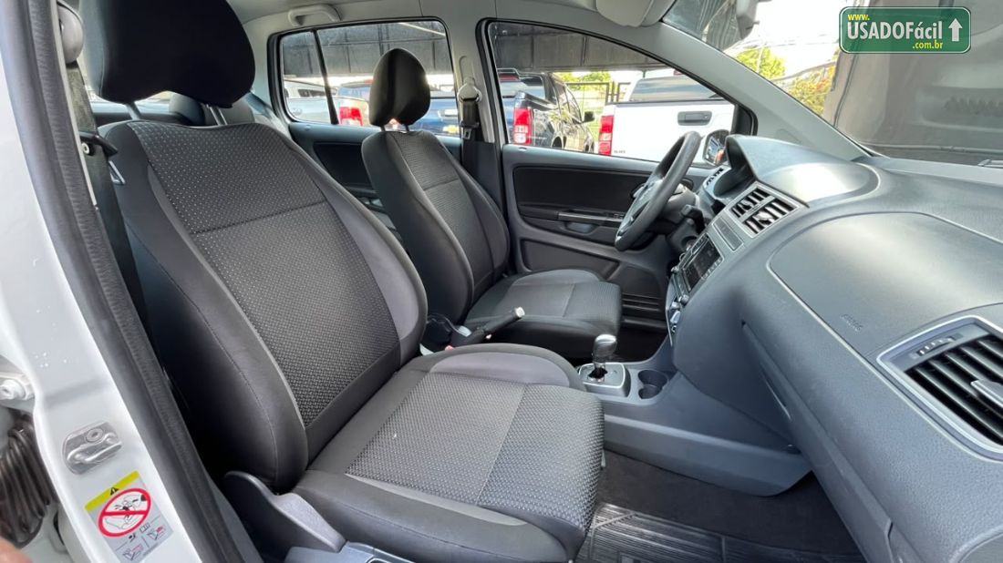 Volkswagen Fox Connect I Motion 1.6 4P Flex 2019/2019 — foto 9 de 18