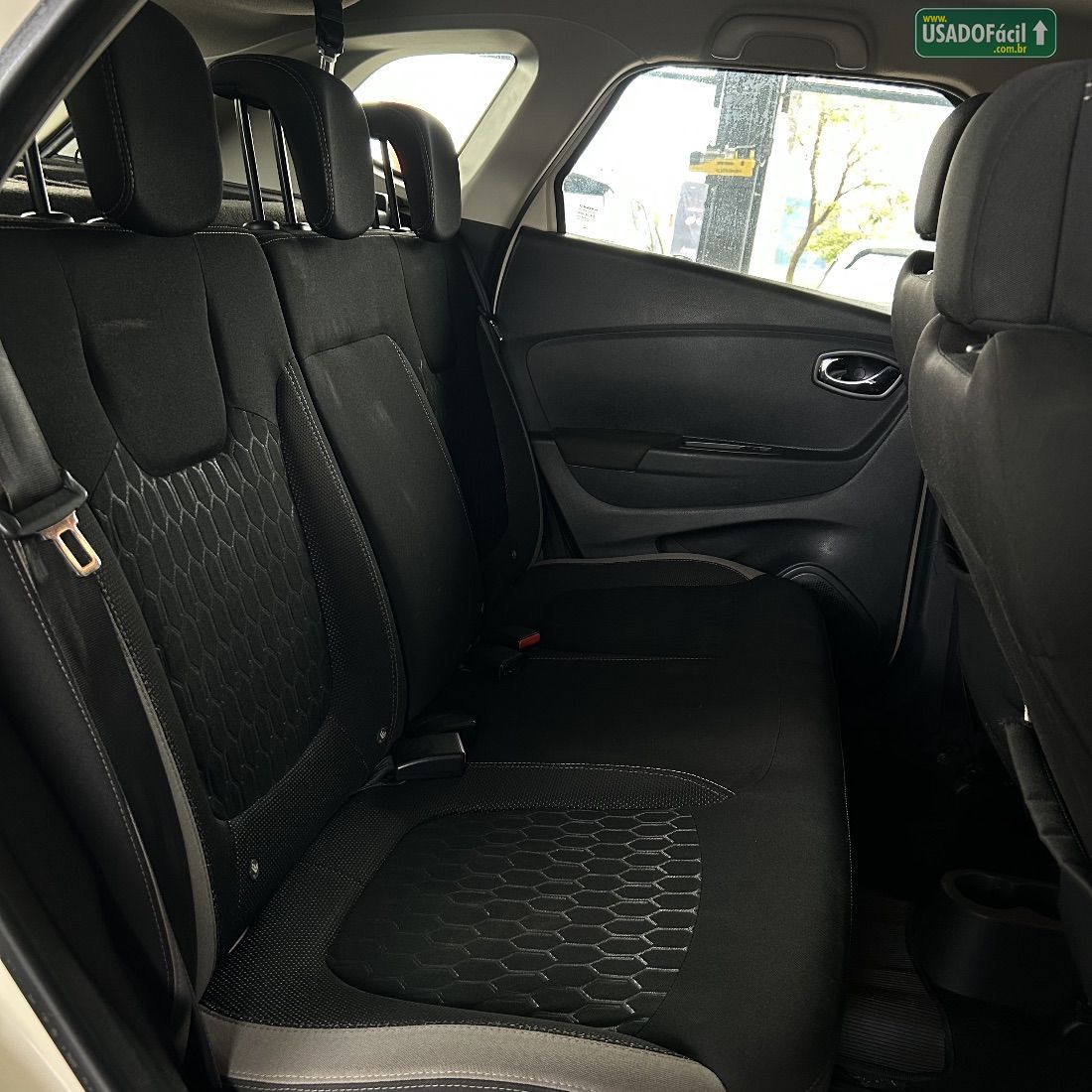 Renault Captur Zen 1.6 Automático Flex 2017/2018 — foto 9 de 10