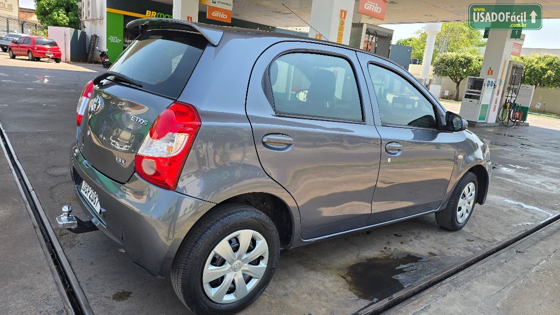 Toyota Etios Hatch X 1.3 Mecânico Flex 2014/2014 — foto 4 de 9