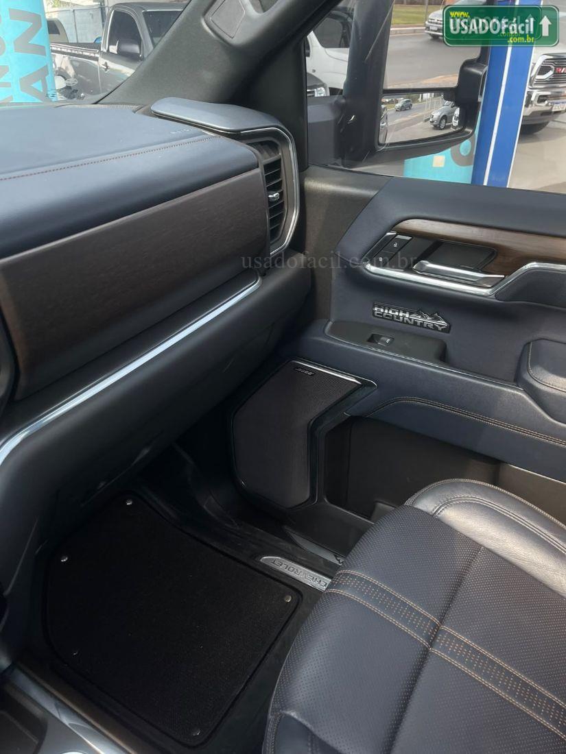 CHEVROLET/GM Silverado High Country 5.3 V8 AWD Automático 2023/2024 — foto 15 de 19