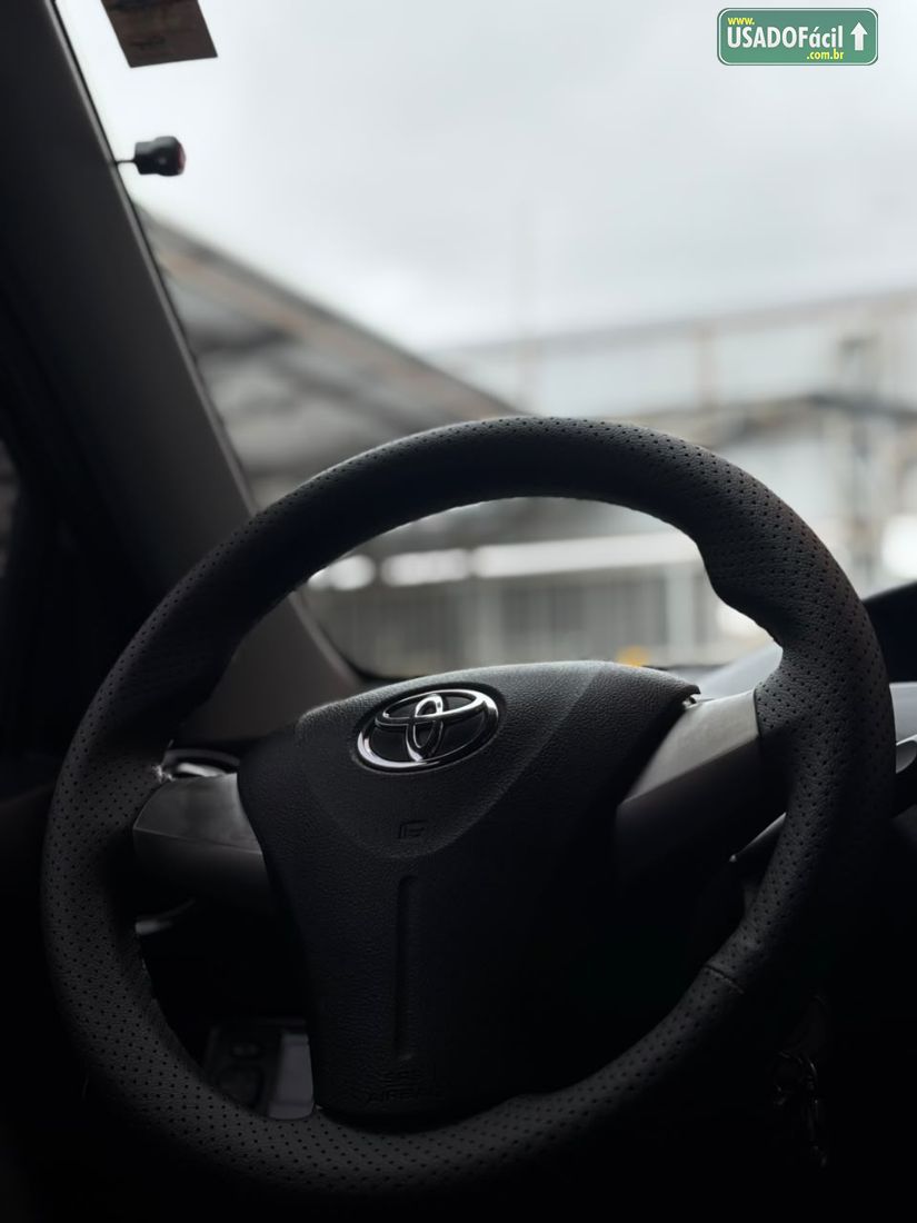 Toyota Etios Hatch 1.3 Mecânico Flex 2014/2014 — foto 12 de 17