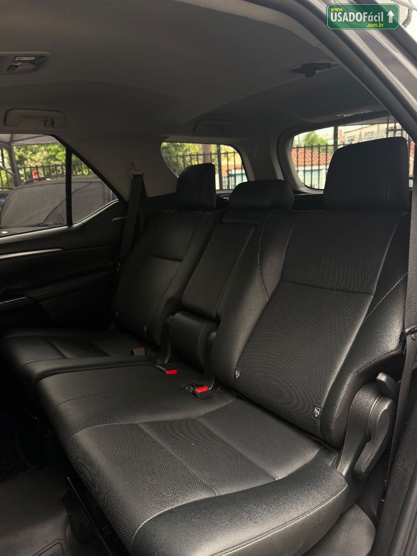 Toyota Hilux SW4 SRX 2.8 4x4 TDI Automático Diesel 2021/2021 — foto 7 de 14