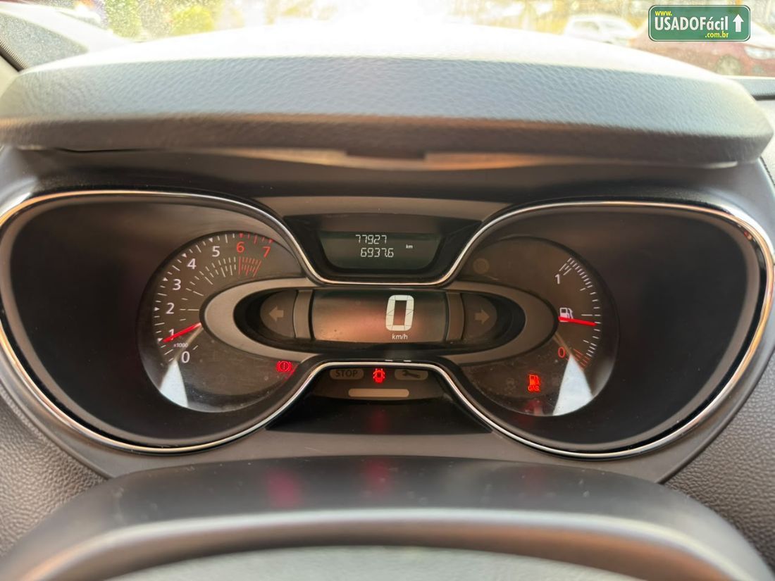 Renault Captur Zen 1.6 Mecânico Flex 2017/2018 — foto 13 de 14