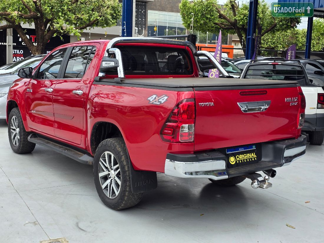 Toyota Hilux SRX CD 2.8 4x4 TDI Automático Diesel 2015/2016 — foto 6 de 9