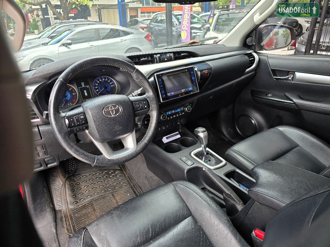 Toyota Hilux SRX CD 2.8 4x4 TDI Automático Diesel 2015/2016 — foto 7 de 9