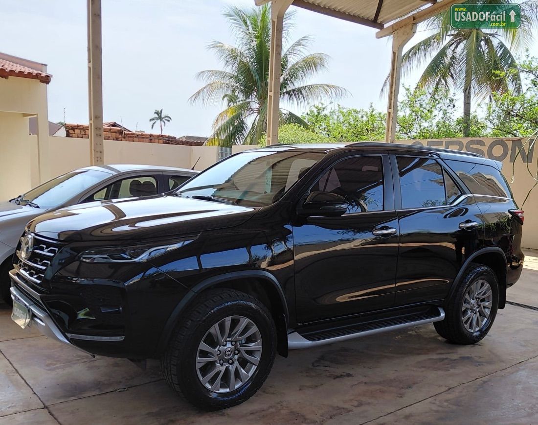 Toyota Hilux SW4 SRX 2.8 4x4 TDI Automático Diesel 2023/2024 — foto 5 de 10