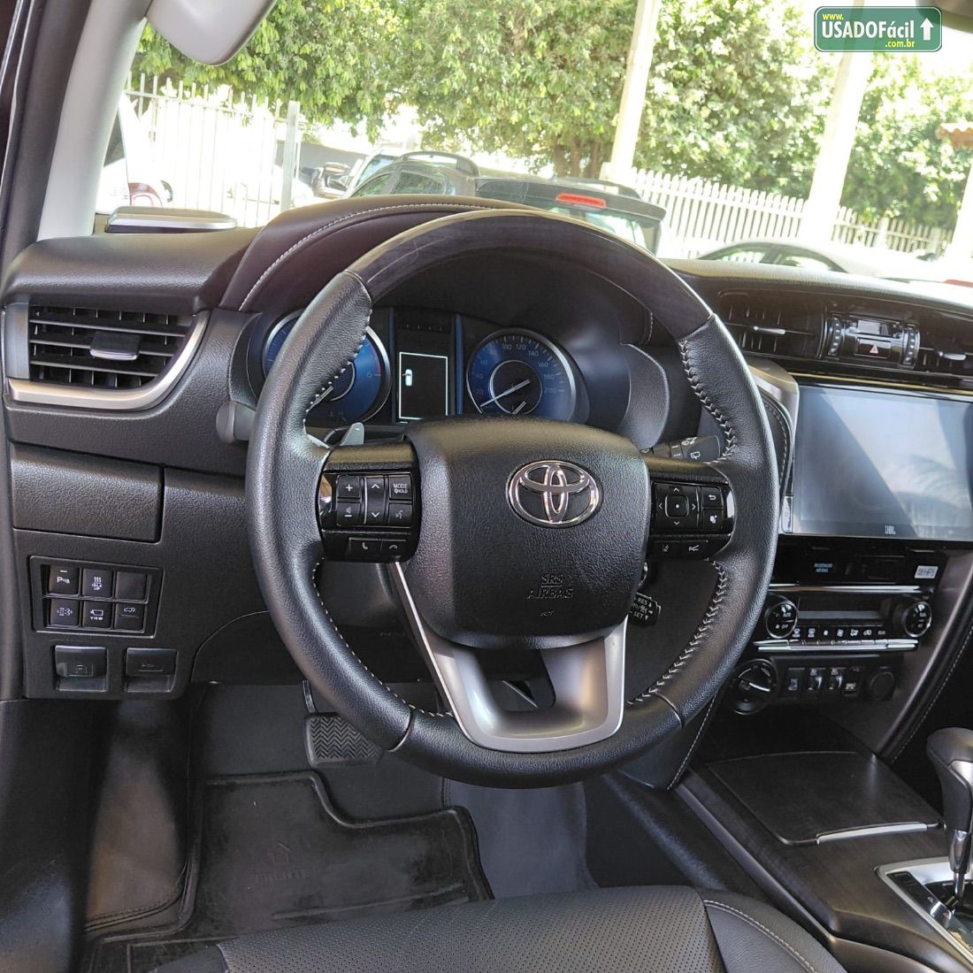 Toyota Hilux SW4 SRX 2.8 4x4 TDI Automático Diesel 2023/2024 — foto 7 de 10