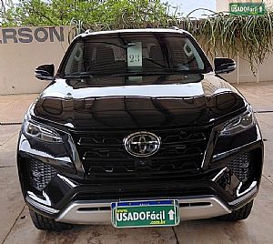 Toyota Hilux SW4 SRX 2.8 4x4 TDI Automático Diesel