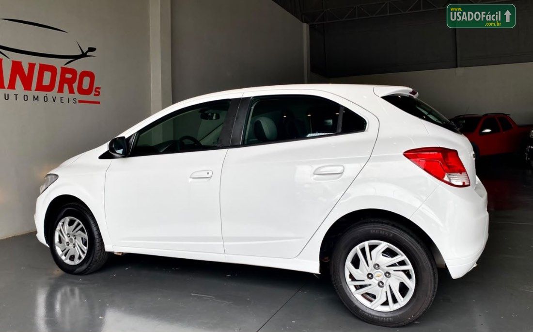 CHEVROLET/GM Onix Hatch LT 1.0 Mecânico Flex 2015/2016 — foto 10 de 35