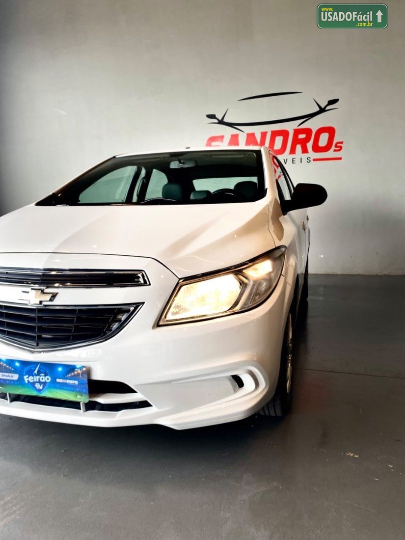 CHEVROLET/GM Onix Hatch LT 1.0 Mecânico Flex 2015/2016 — foto 16 de 35