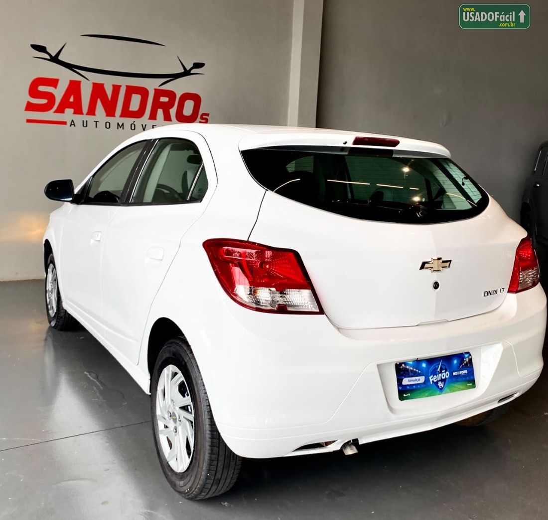 CHEVROLET/GM Onix Hatch LT 1.0 Mecânico Flex 2015/2016 — foto 18 de 35