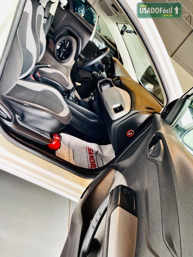CHEVROLET/GM Onix Hatch LT 1.0 Mecânico Flex 2015/2016 — foto 30 de 35
