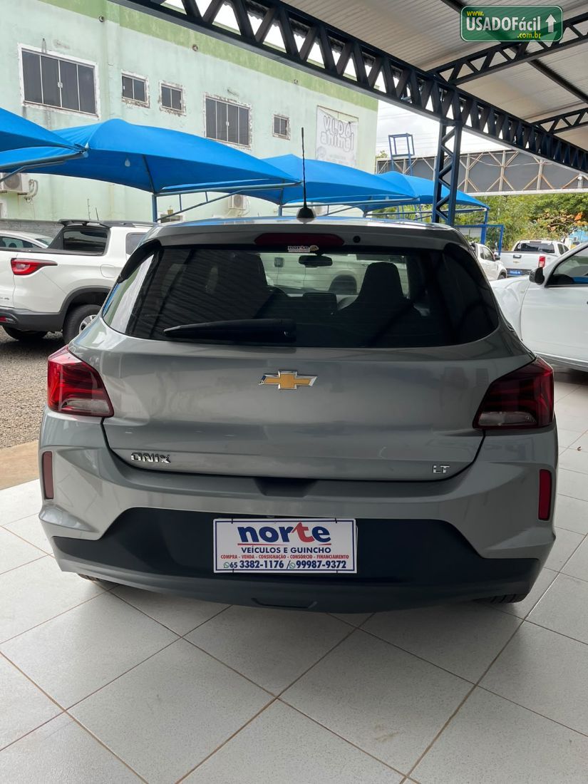 CHEVROLET/GM Onix Hatch LT 1.0 Mecânico Flex 2023/2024 — foto 4 de 9
