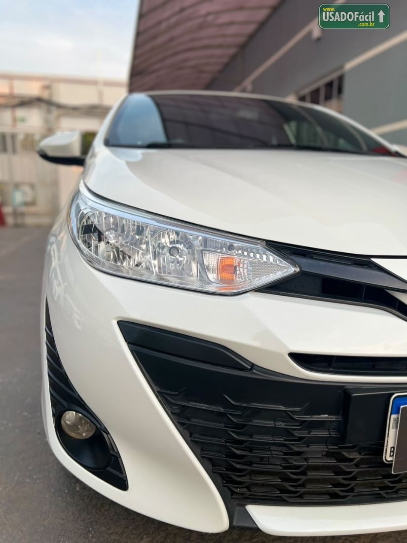 Toyota Yaris Hatch XL 1.3 Automático Flex 2018/2019 — foto 6 de 14