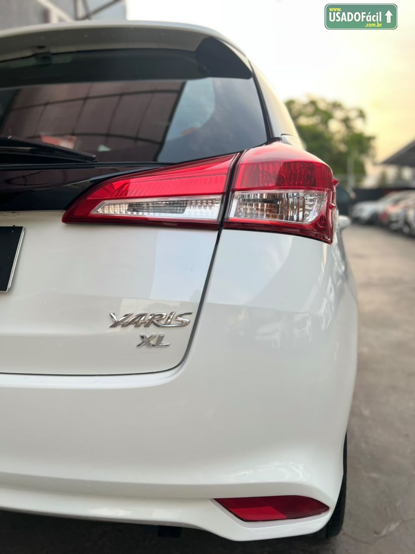 Toyota Yaris Hatch XL 1.3 Automático Flex 2018/2019 — foto 7 de 14