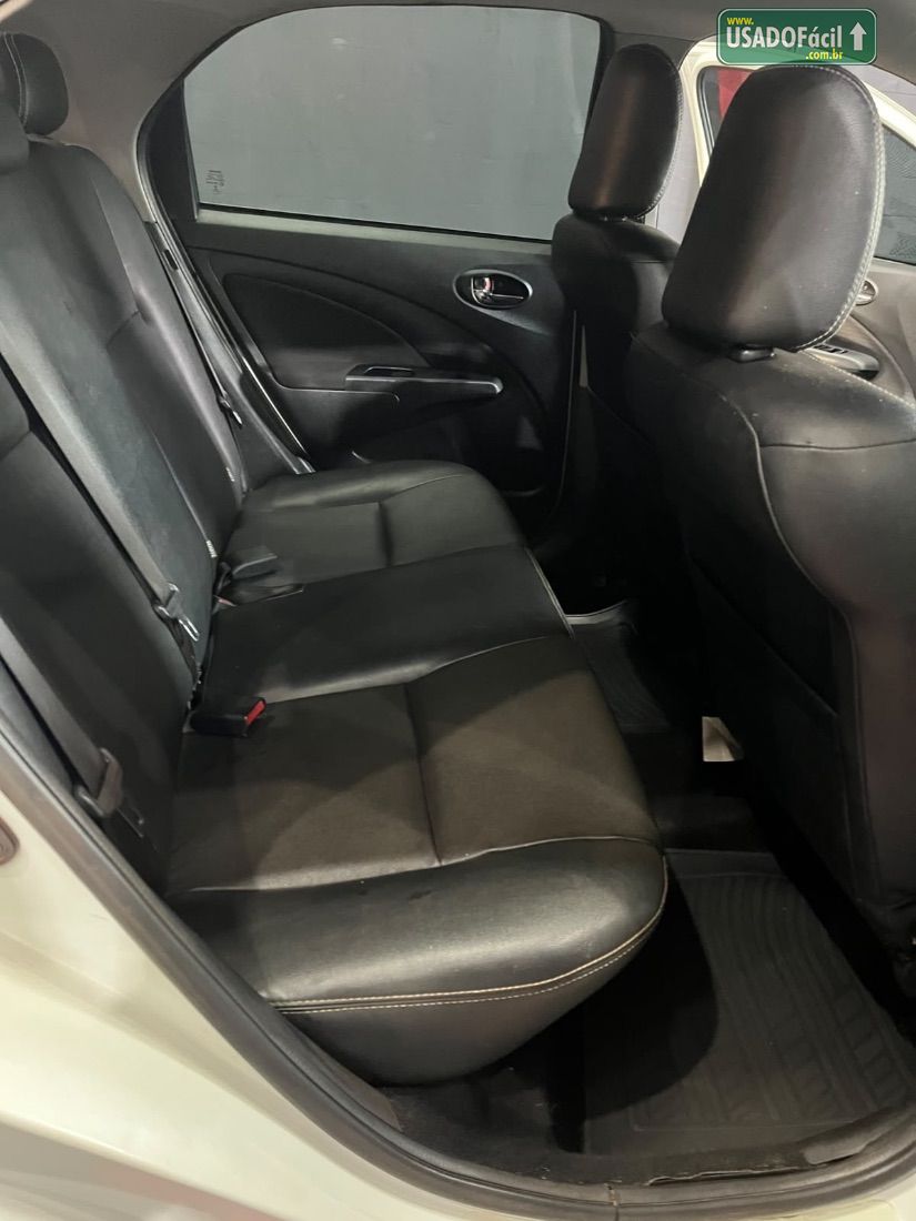 Toyota Etios Sedan XLS 1.5 Automático Flex 2018/2019 — foto 13 de 18