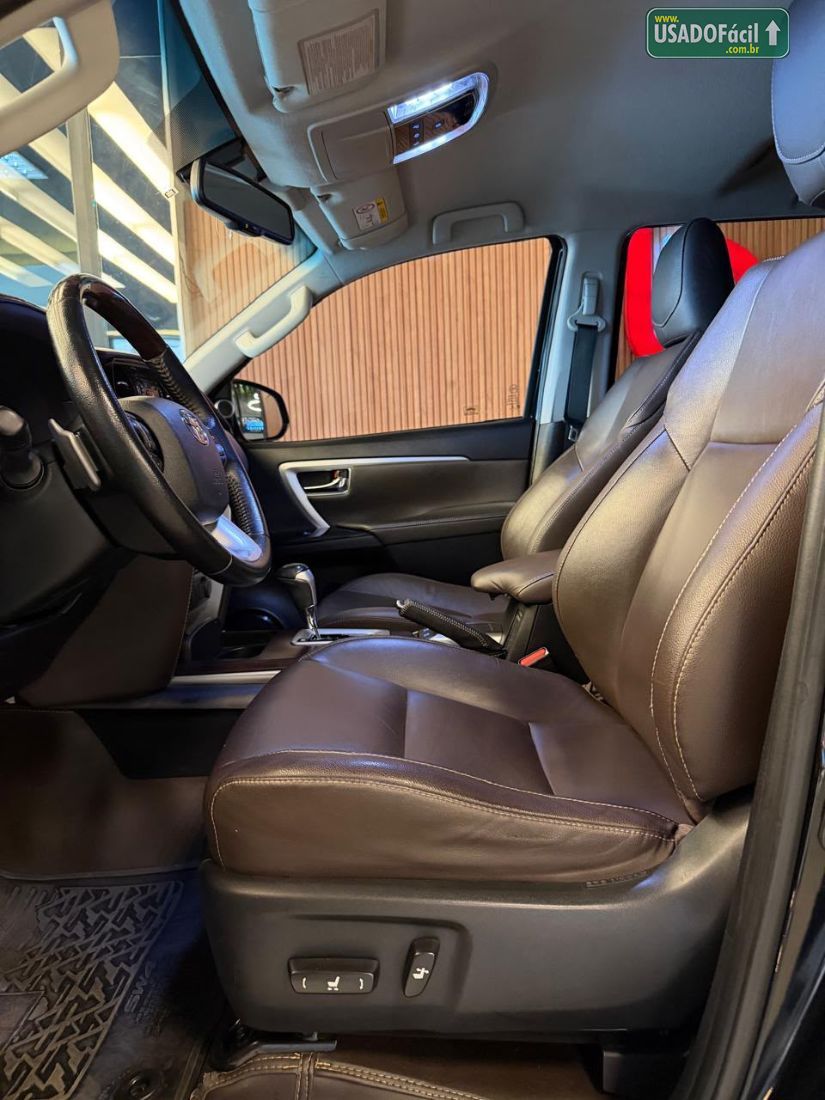 Toyota Hilux SW4 SRX 2.8 4x4 TDI Automático Diesel 2019/2019 — foto 10 de 20