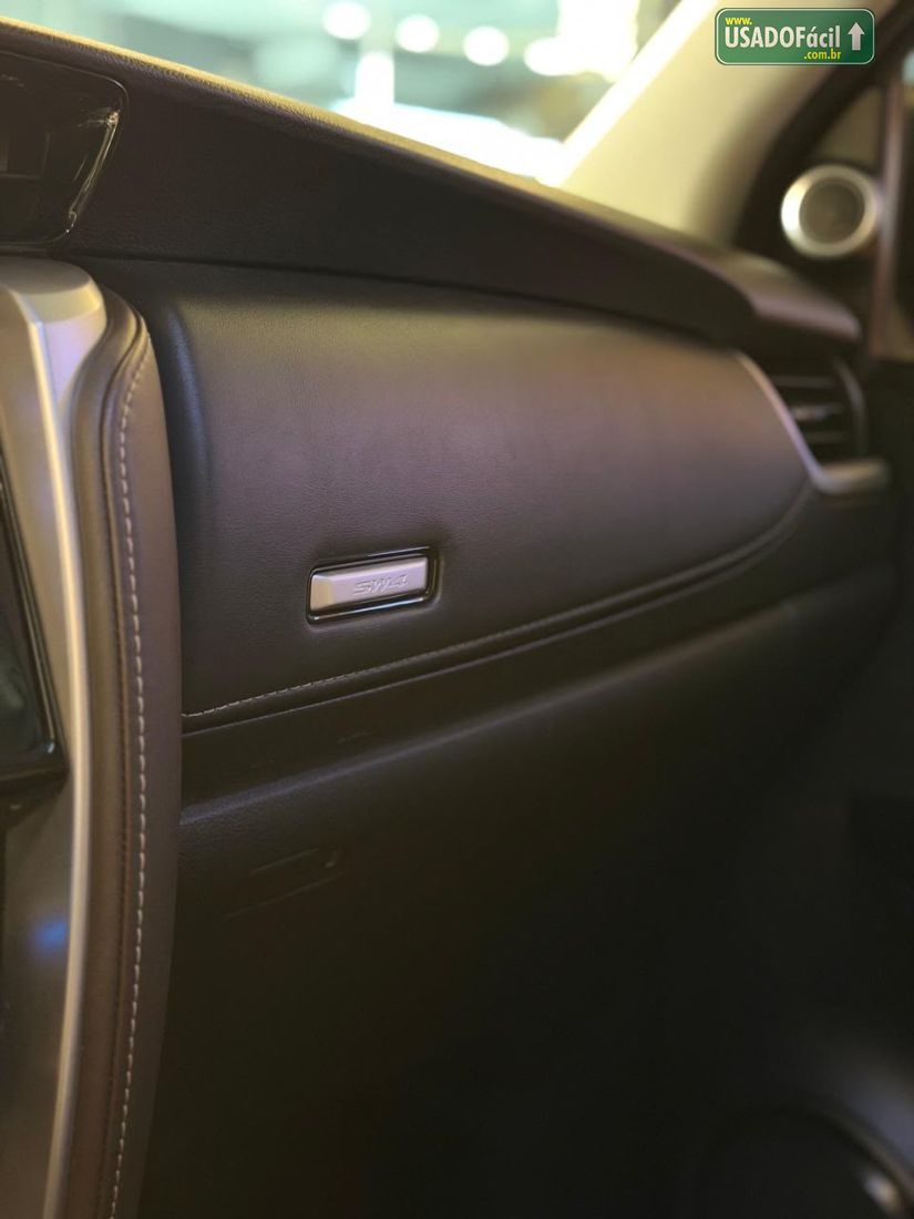 Toyota Hilux SW4 SRX 2.8 4x4 TDI Automático Diesel 2019/2019 — foto 16 de 20