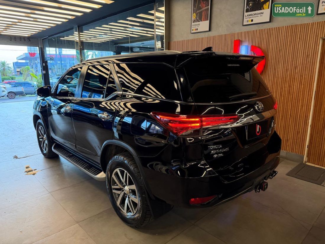 Toyota Hilux SW4 SRX 2.8 4x4 TDI Automático Diesel 2019/2019 — foto 4 de 20