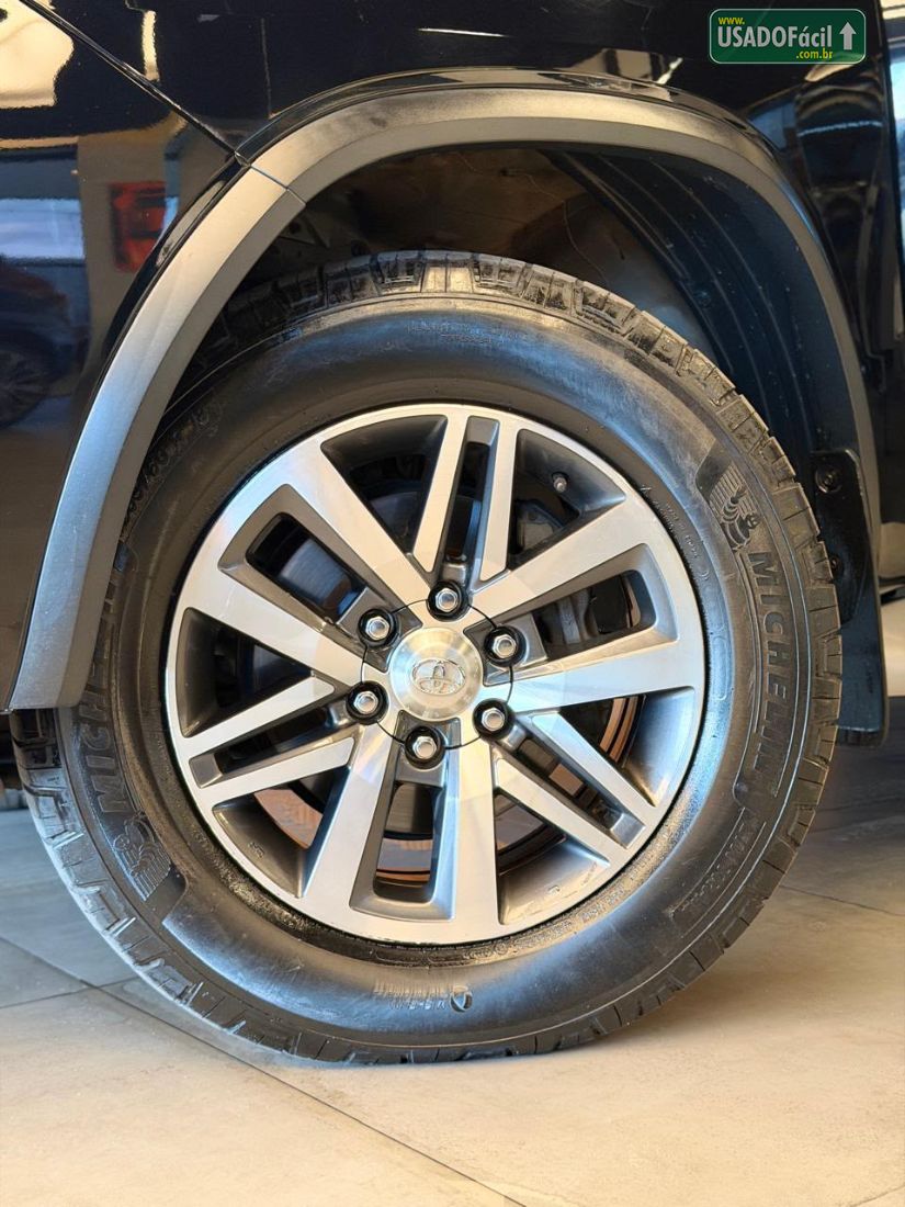 Toyota Hilux SW4 SRX 2.8 4x4 TDI Automático Diesel 2019/2019 — foto 9 de 20