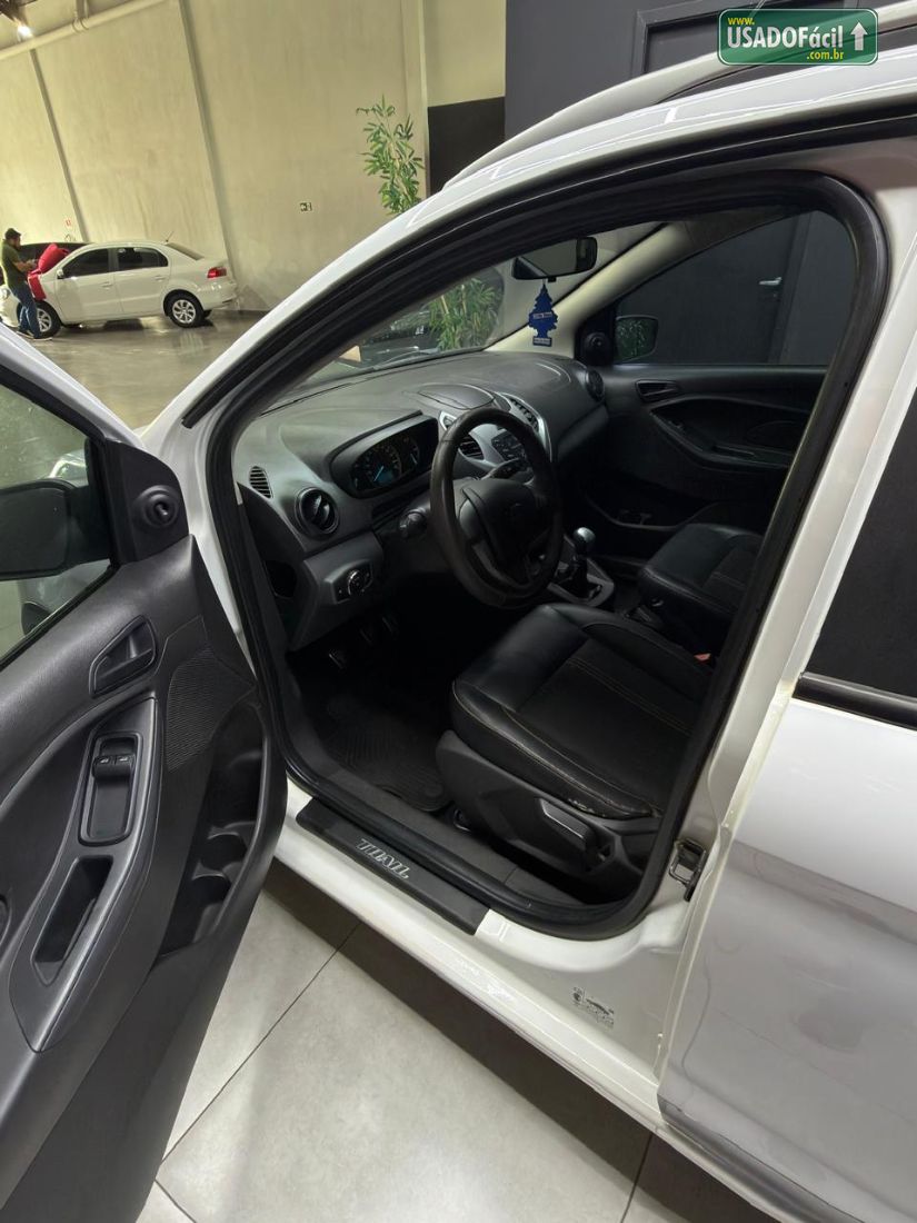 Ford Ka Hatch Trail 1.5 Mecânico Flex 5P 2017/2018 — foto 5 de 6