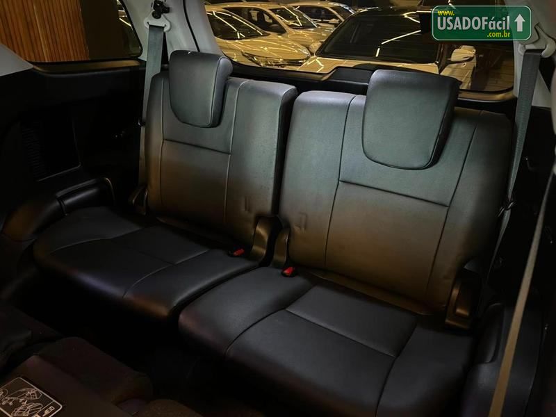 Toyota Hilux SRX CD 2.8 4x4 TDI Automático Diesel 2023/2024 — foto 13 de 16