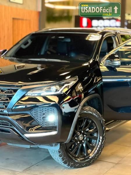 Toyota Hilux SRX CD 2.8 4x4 TDI Automático Diesel 2023/2024 — foto 7 de 16