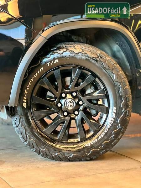 Toyota Hilux SRX CD 2.8 4x4 TDI Automático Diesel 2023/2024 — foto 8 de 16