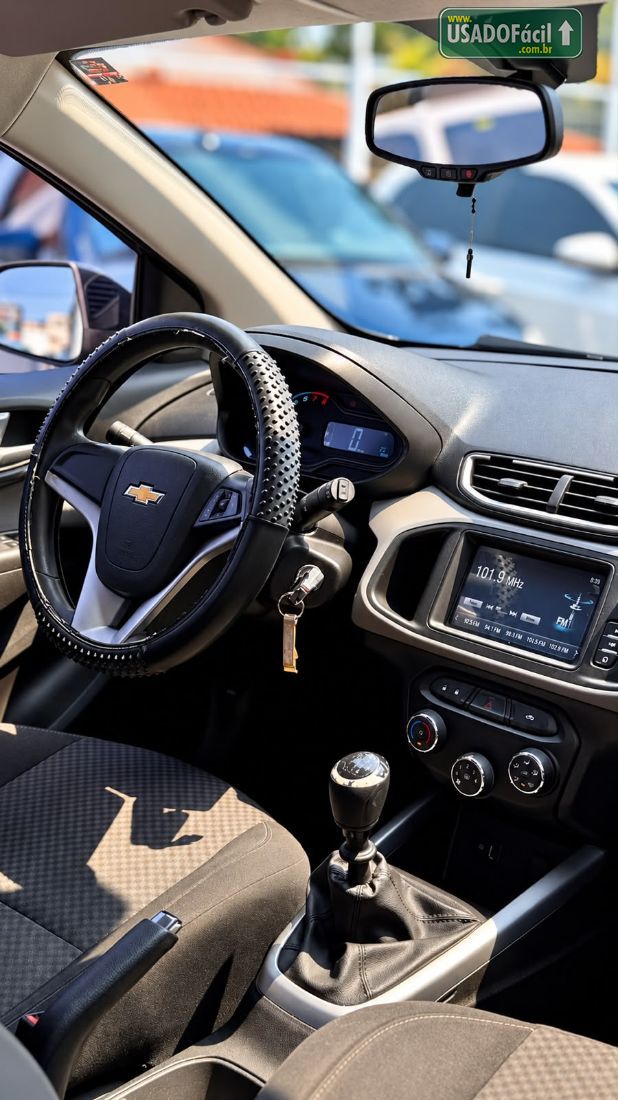 CHEVROLET/GM Onix Hatch LT 1.4 Mecânico Flex 2016/2017 — foto 7 de 10