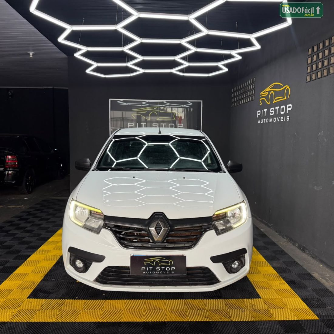 Renault Logan Life 1.0 Mecânico Flex 2020/2021 — foto 2 de 13