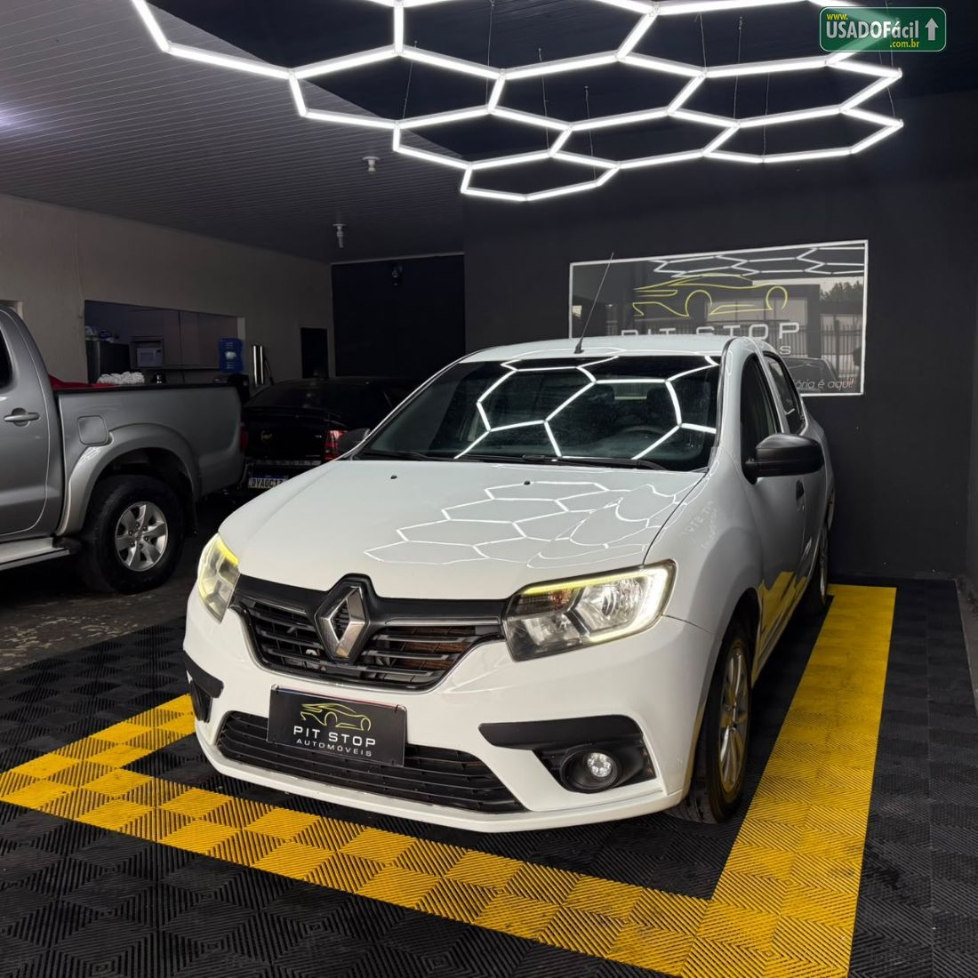 Renault Logan Life 1.0 Mecânico Flex 2020/2021 — foto 3 de 13
