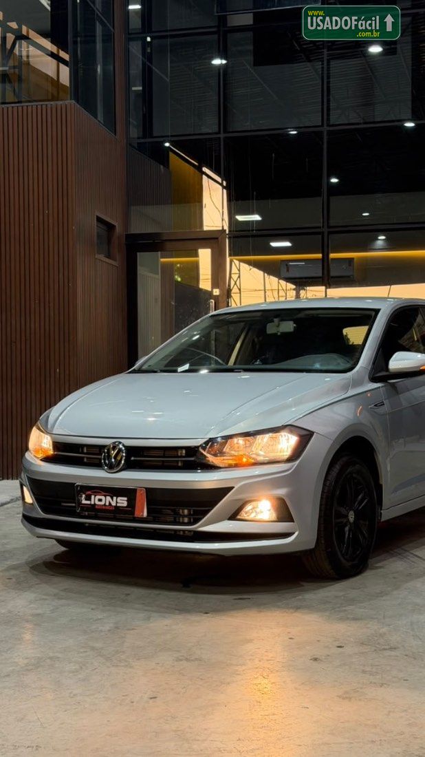 Volkswagen Polo Comfortline 1.0 200 TSI Automático Flex 2017/2018 — foto 2 de 10