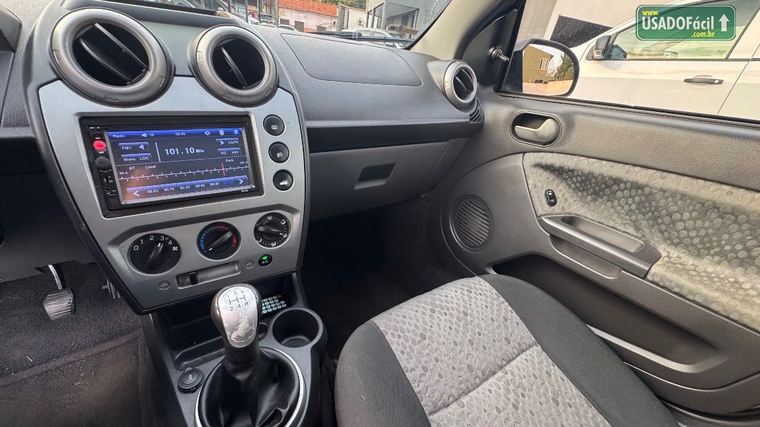 Ford Fiesta Hatch Class 1.6 5P Flex 2013/2013 — foto 7 de 14