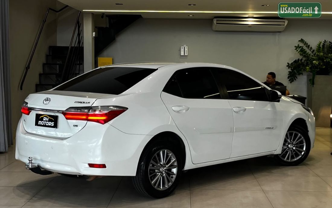 Toyota Corolla GLi Upper 1.8 Automático Flex 2017/2018 — foto 4 de 10
