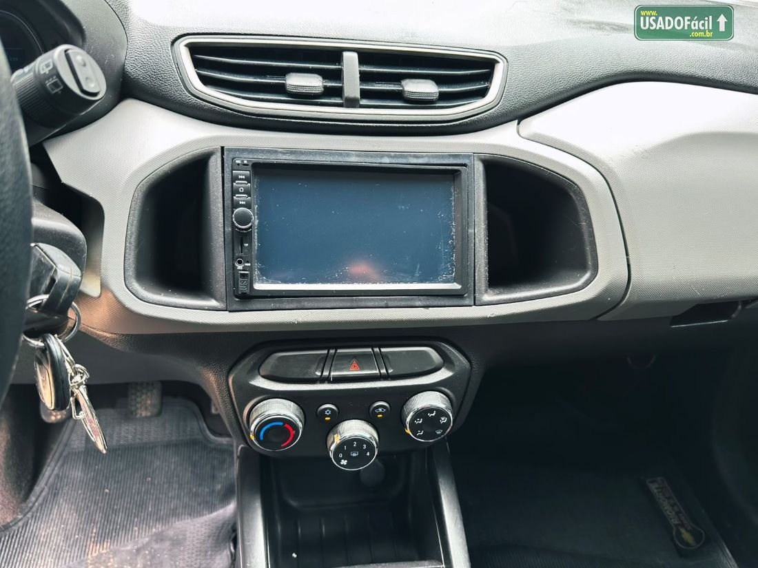 CHEVROLET/GM Onix Hatch LS 1.0 Mecânico Flex 2015/2016 — foto 9 de 17