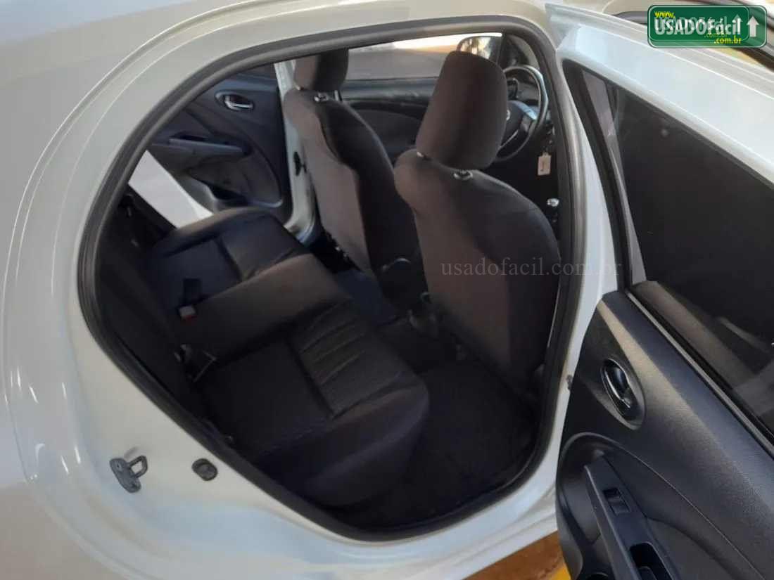 TOYOTA Etios Hatch X 1.3 Mecânico Flex 2017/2018 — foto 13 de 15