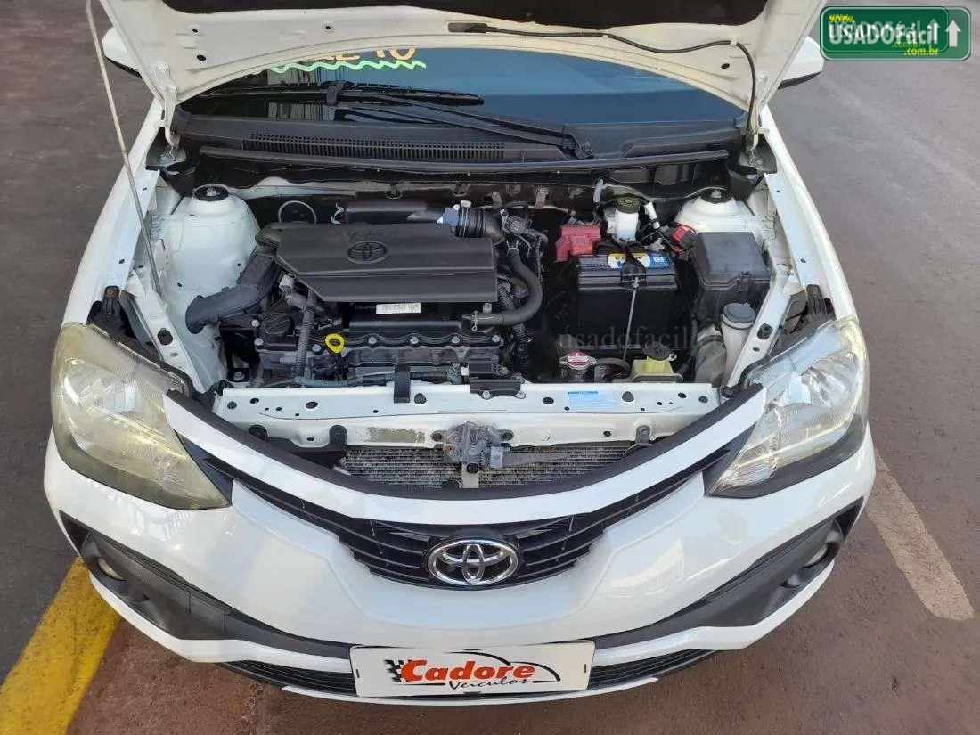 TOYOTA Etios Hatch X 1.3 Mecânico Flex 2017/2018 — foto 9 de 15
