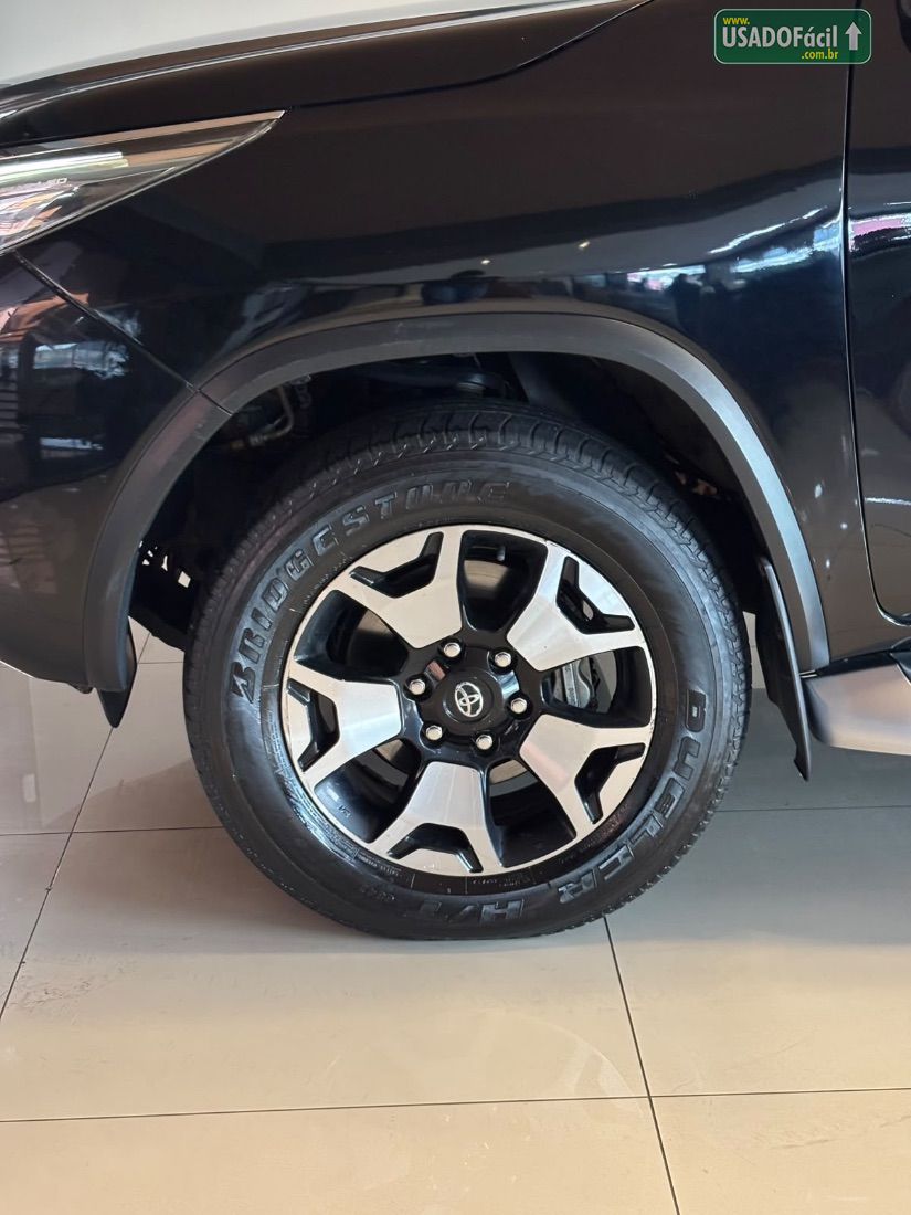 Toyota Hilux SW4 SRX 2.8 4x4 TDI Automático Diesel 2019/2020 — foto 10 de 11