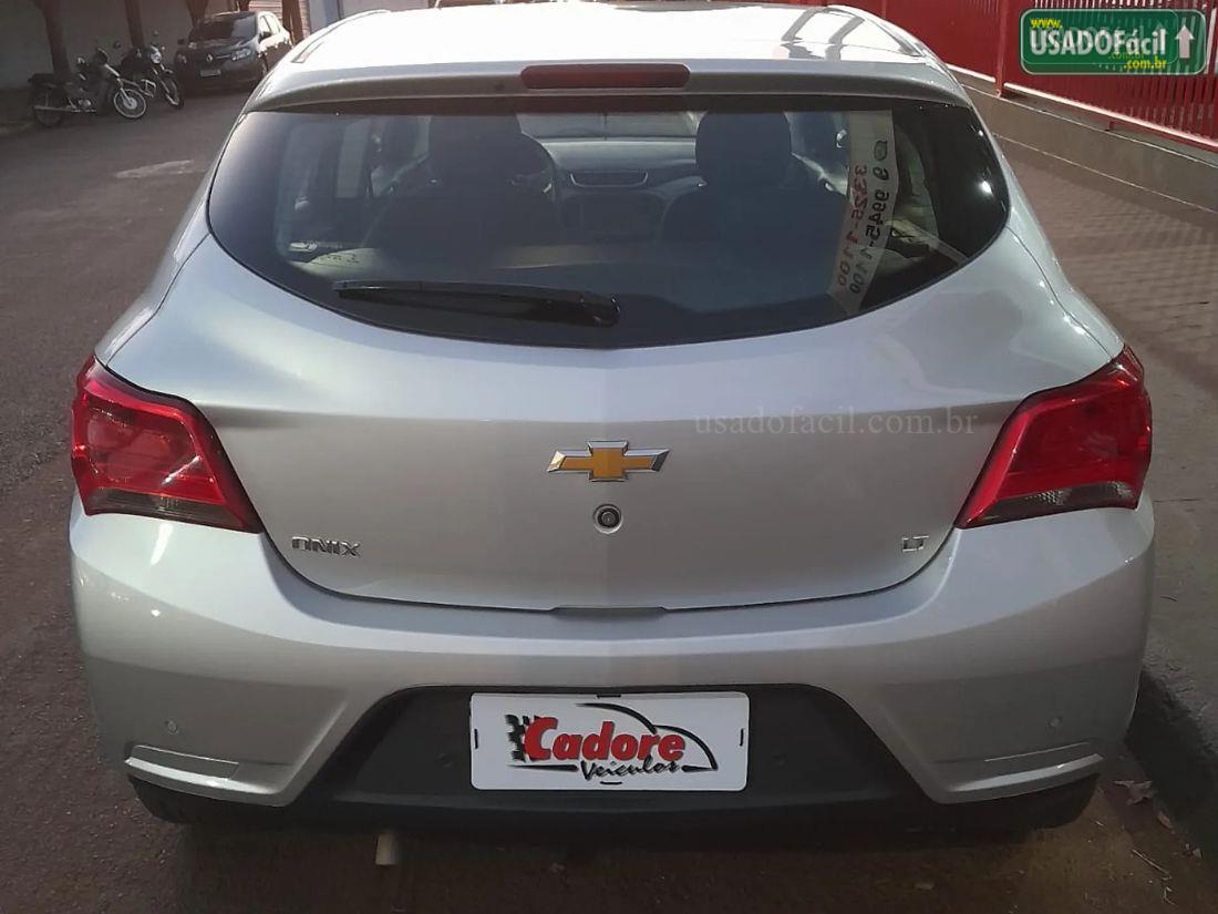 CHEVROLET/GM Onix Hatch LT 1.0 Mecânico Flex 2017/2018 — foto 6 de 10