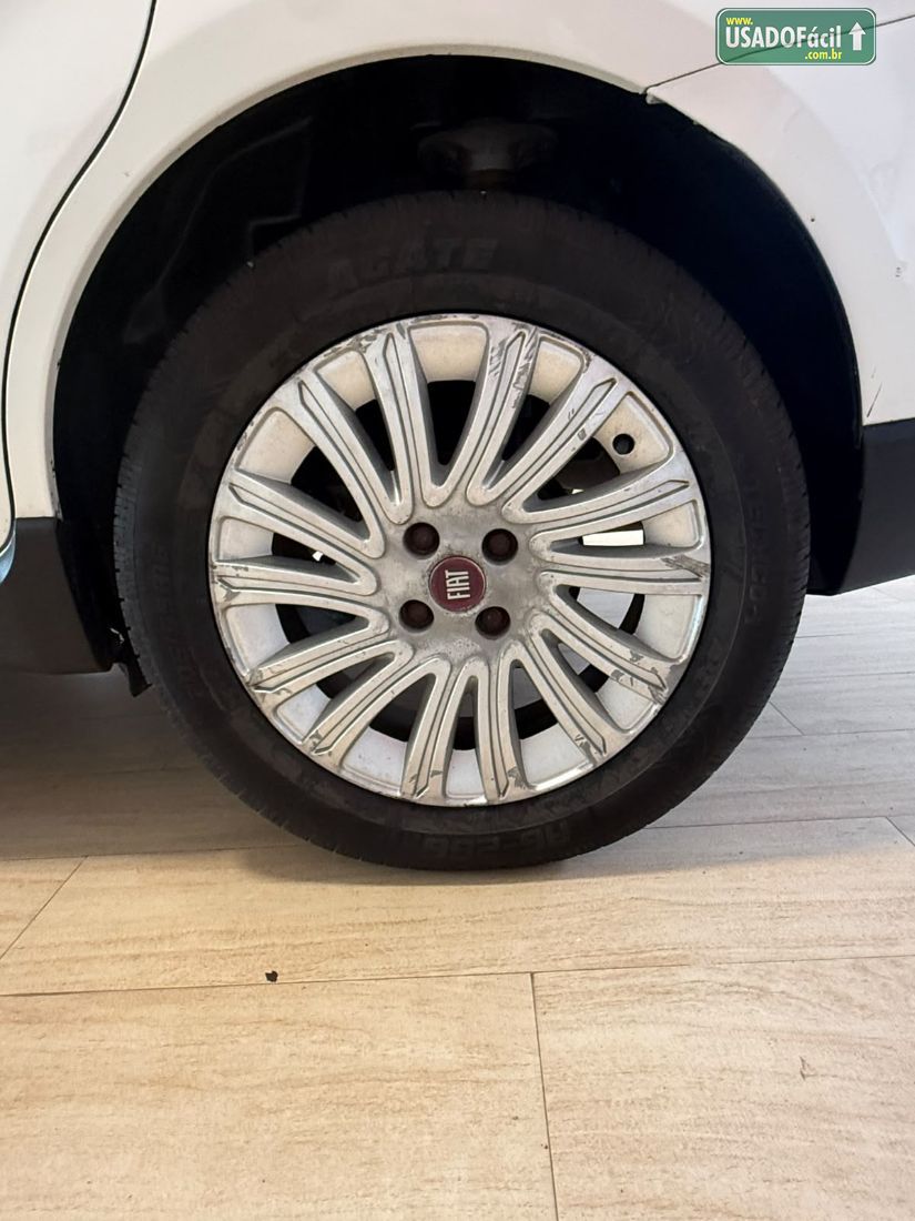 Fiat Grand Siena Essence 1.6 Flex 2015/2015 — foto 18 de 19