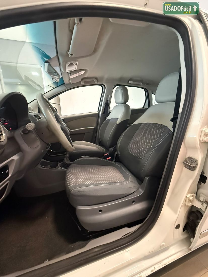 Fiat Grand Siena Essence 1.6 Flex 2015/2015 — foto 7 de 19