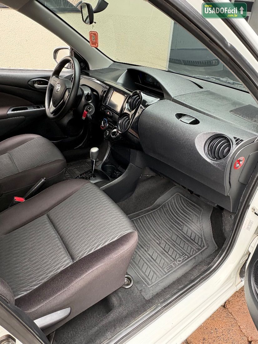 TOYOTA Etios HB X 1.3 Automático Flex 2018/2019 — foto 14 de 21