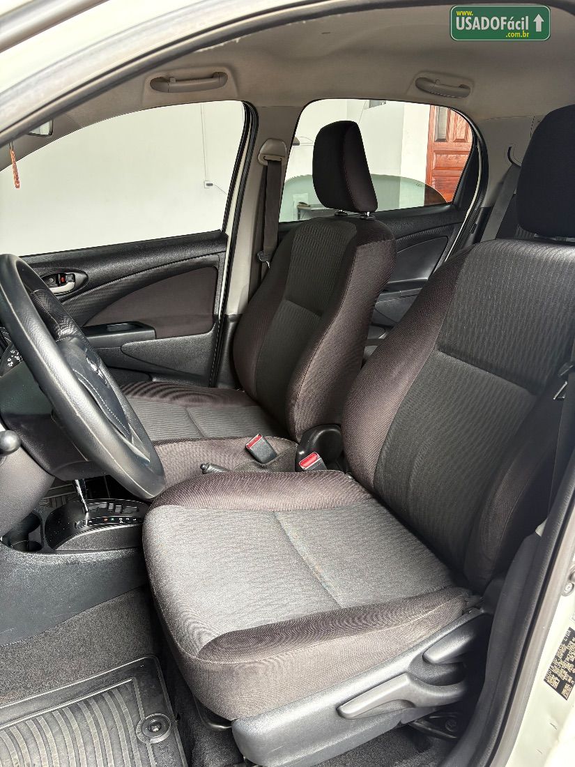 TOYOTA Etios HB X 1.3 Automático Flex 2018/2019 — foto 16 de 21