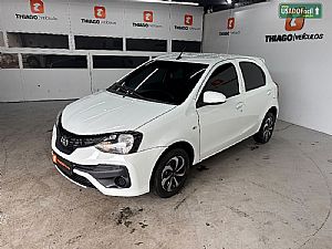 TOYOTA Etios HB X 1.3 Automático Flex