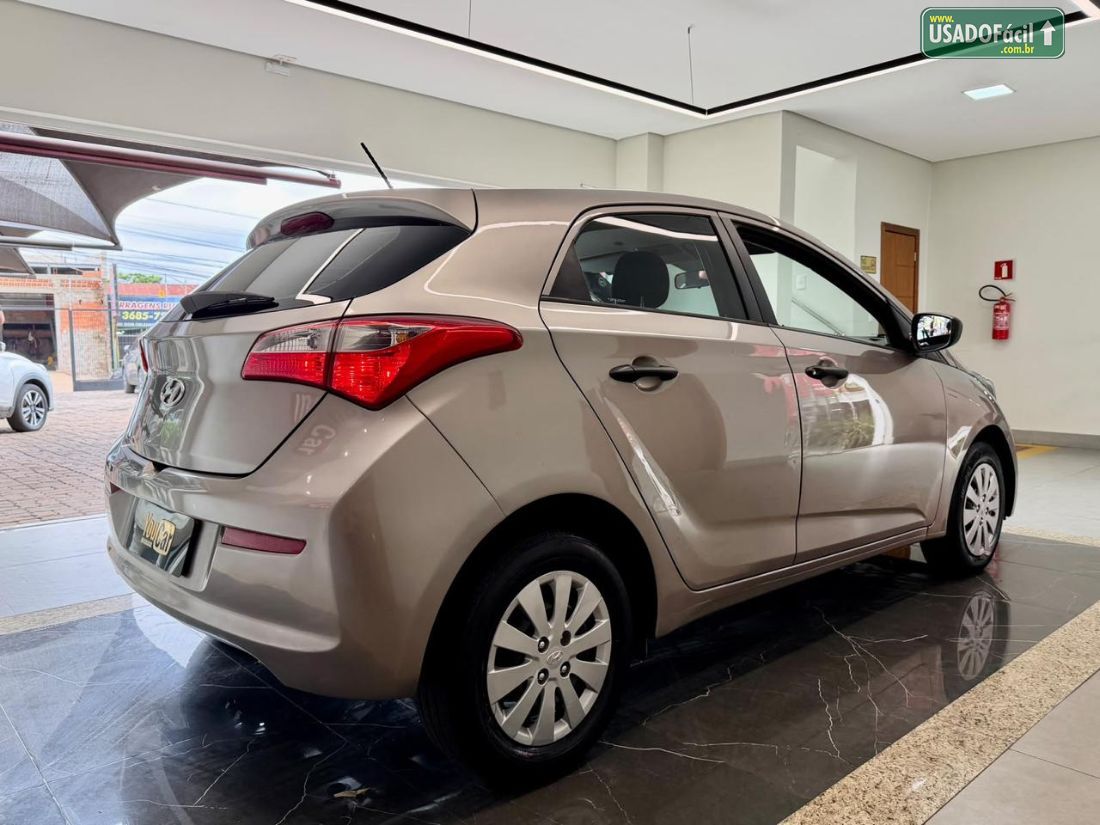 Hyundai HB20 Hatch Comfort 1.0 Flex 2017/2018 — foto 4 de 10