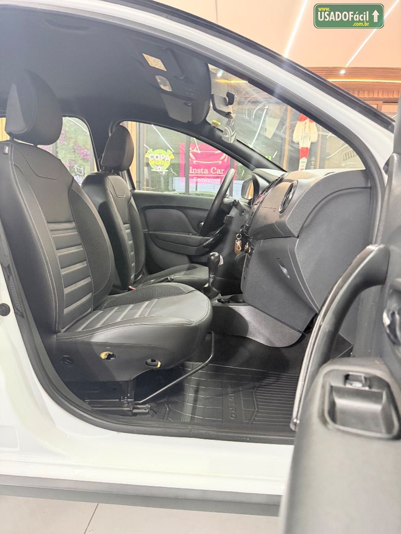 Renault Sandero Intense 1.6 Automático Flex 5P 2019/2020 — foto 9 de 13