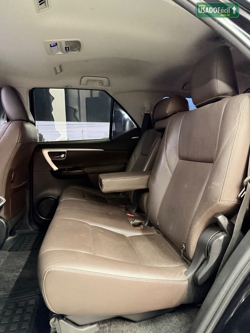 Toyota Hilux SW4 SRX 2.8 4x4 TDI Automático Diesel 2017/2017 — foto 10 de 14