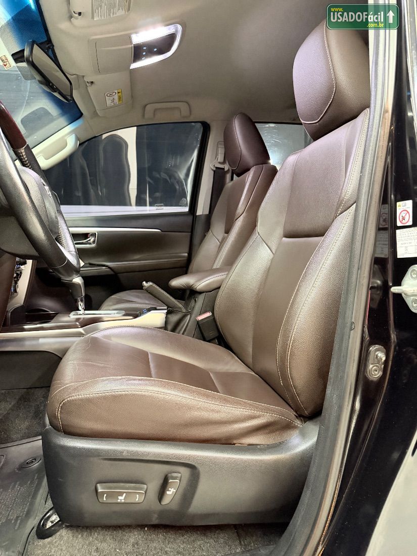 Toyota Hilux SW4 SRX 2.8 4x4 TDI Automático Diesel 2017/2017 — foto 12 de 14
