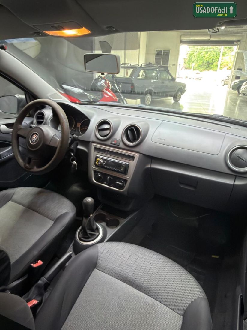 Volkswagen Voyage City 1.6 Mi Total Flex 2014/2014 — foto 7 de 8